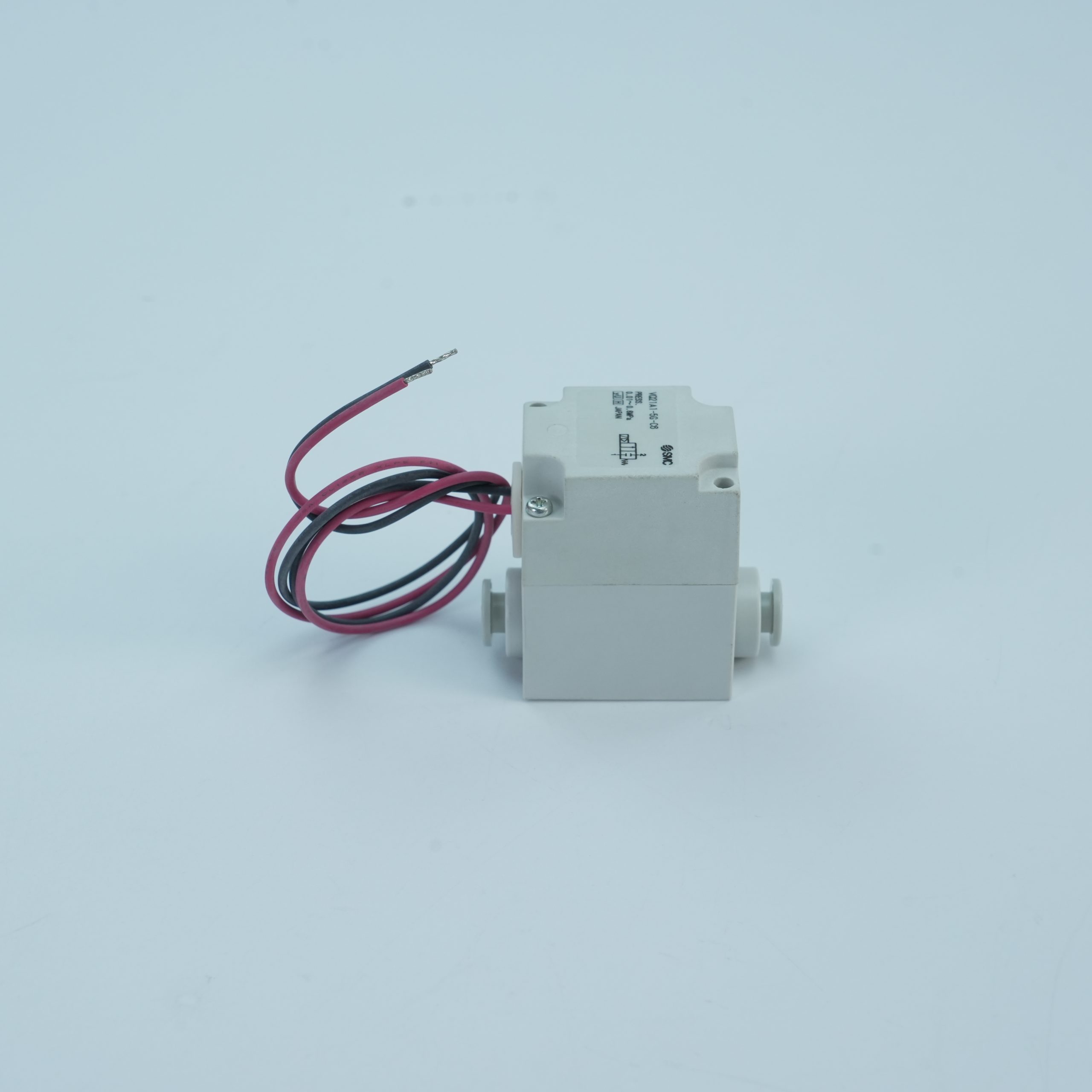High Quality SMC Series Pilot Operated Two-Way Solenoid Valve Dry Air Models Vq21A1-5g-C6 Vq21A1-6gz-C8 New Condition Coils